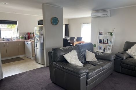 Photo of property in 31 Burswood Drive, Burswood, Auckland, 2013