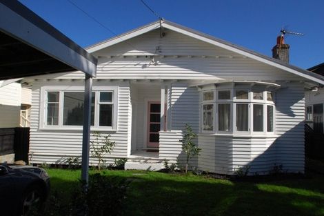 Photo of property in 202 The Parade, Island Bay, Wellington, 6023