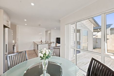 Photo of property in 9 Mokopapa Street, Takanini, 2112