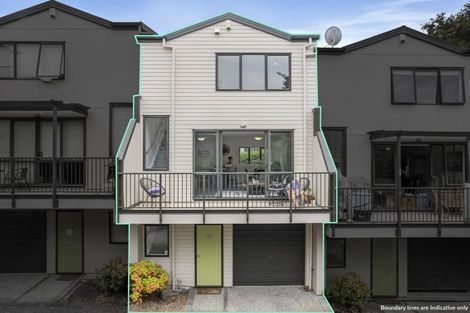 Photo of property in 8a Flynn Street, Birkdale, Auckland, 0626