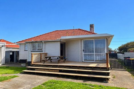 Photo of property in 6 Waihi Road, Hawera, 4610