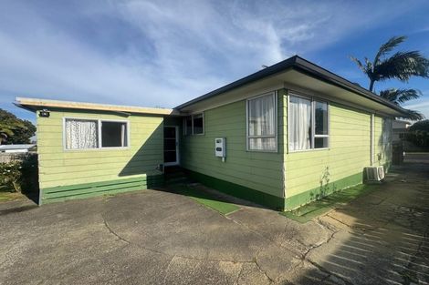 Photo of property in 33 Hyperion Drive, Randwick Park, Auckland, 2105