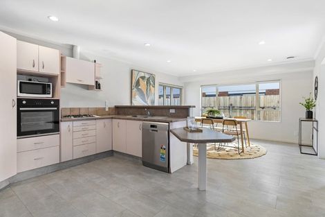 Photo of property in 43 Admiral Crescent, Flagstaff, Hamilton, 3210