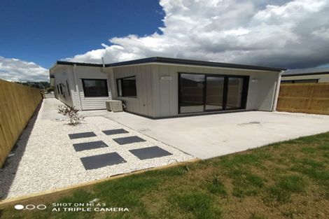 Photo of property in 32 Combat Street, Papakura, 2110