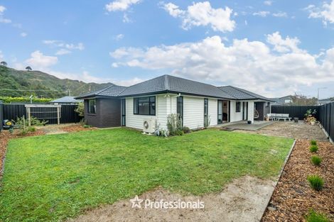 Photo of property in 113 Mawai Hakona Drive, Wallaceville, Upper Hutt, 5018