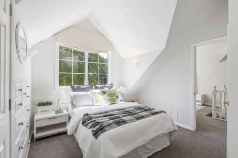 Photo of property in 1/48 Seaton Road, Murrays Bay, Auckland, 0630