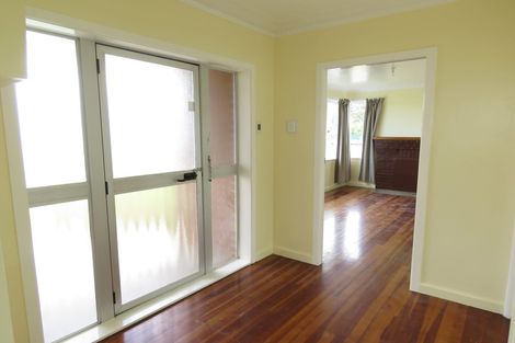 Photo of property in 393 West Coast Road, Glen Eden, Auckland, 0602