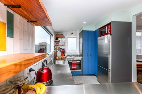 Photo of property in 12 Ngaio Street, Strandon, New Plymouth, 4312