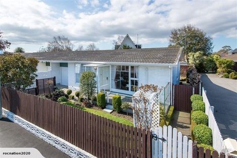 Photo of property in 2/202 Waimairi Road, Ilam, Christchurch, 8041