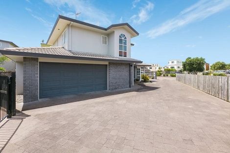 Photo of property in 23a Sunbrae Grove, Mount Maunganui, 3116