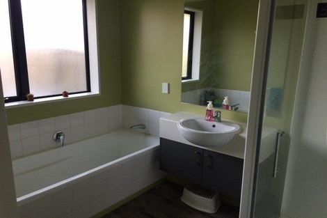 Photo of property in 28 Acacia Avenue, Rangiora, 7400