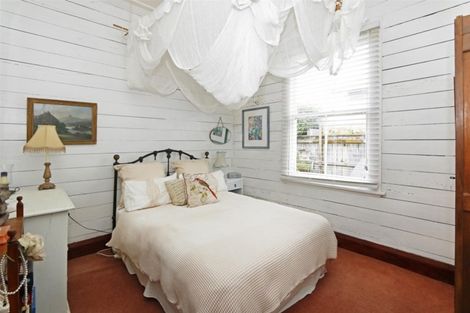 Photo of property in 72 King Street, Opunake, 4616