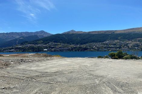 Photo of property in 5 Red Deer Rise, Kelvin Heights, Queenstown, 9300