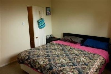 Photo of property in 29 Marine Parade, Bluff Hill, Napier, 4110