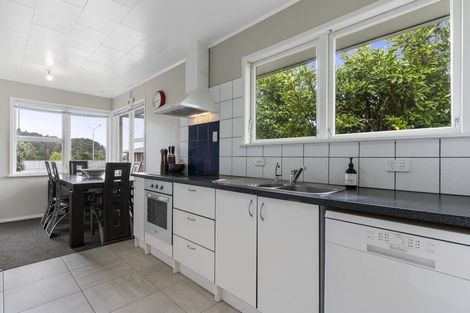 Photo of property in 234 Triangle Road, Massey, Auckland, 0614