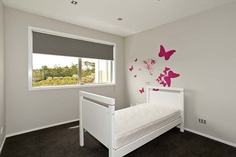 Photo of property in 7b Olwyn Place, Greenhithe, Auckland, 0632