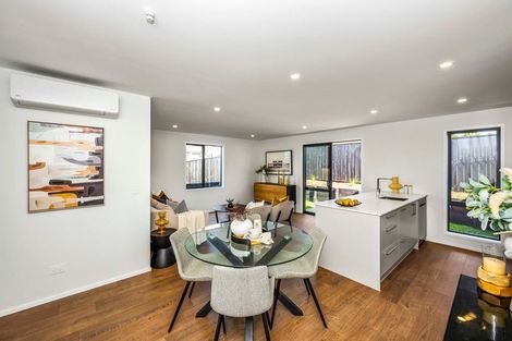 Photo of property in 4 Manaakitia Road, Karaka, 2124