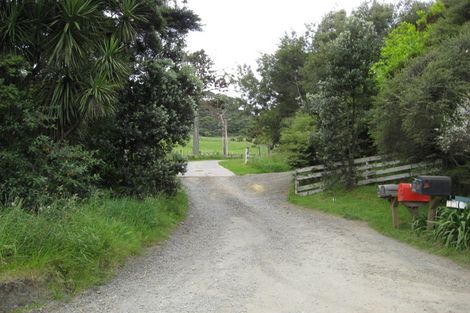 Photo of property in 189 Valley Road, Waimauku, 0881