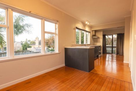 Photo of property in 57b Redoubt Road, Goodwood Heights, Auckland, 2105