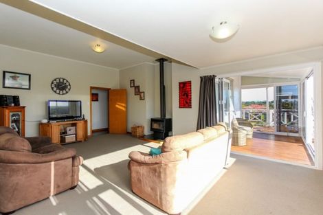 Photo of property in 6 Mouatt Street, Waitara, 4320