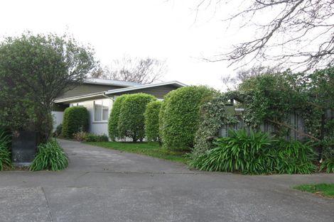 Photo of property in 76 Clifton Terrace, Fitzherbert, Palmerston North, 4410
