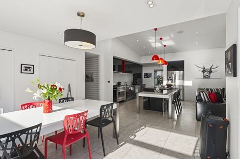 Photo of property in 14 Ashview Place, Rangiora, 7400