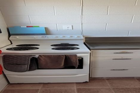 Photo of property in 24 Maire Street, Inglewood, 4330