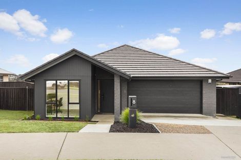 Photo of property in 8 Omahuru Road, Glenbrook, 2681