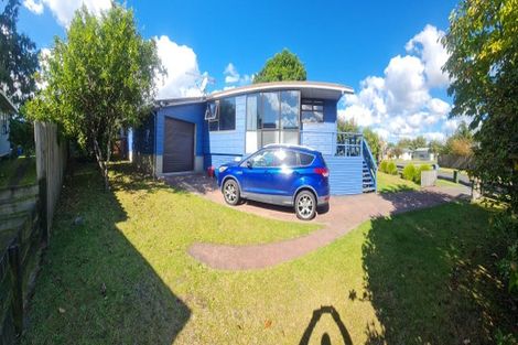 Photo of property in 24 Shearwater Street, One Tree Point, 0118