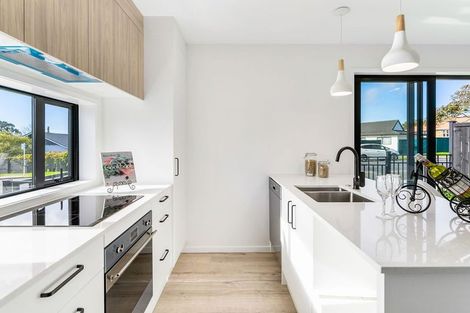 Photo of property in 19a Bradbury Road, Botany Downs, Auckland, 2010