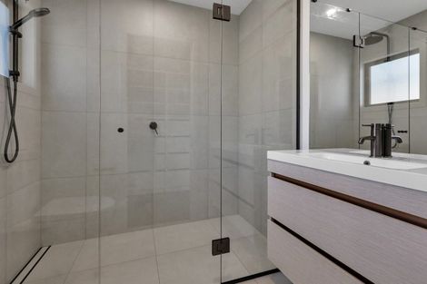 Photo of property in 25 Kapiakauri Road, One Tree Point, 0118