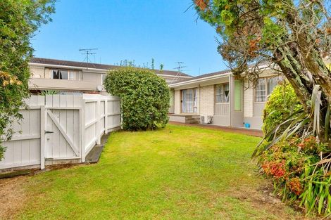 Photo of property in 5/4 Ashby Place, Pukekohe, 2120