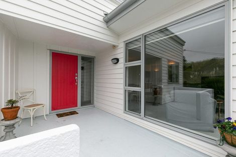 Photo of property in 27 David Crescent, Karori, Wellington, 6012