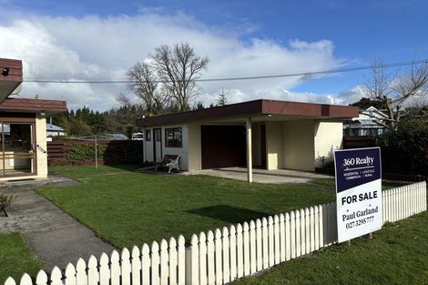 Photo of property in 1 Waverley Street, Waipawa, 4210