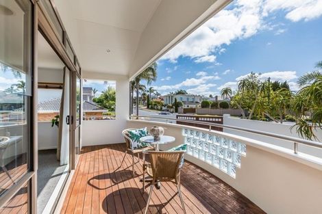 Photo of property in 13 Kahala Place, West Harbour, Auckland, 0618