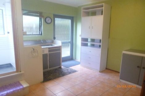 Photo of property in 33 Oreil Avenue, West Harbour, Auckland, 0618