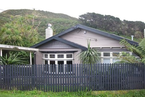 Photo of property in 42 Rhine Street, Island Bay, Wellington, 6023