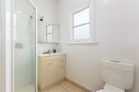 Photo of property in 15 Porritt Avenue, Mount Victoria, Wellington, 6011
