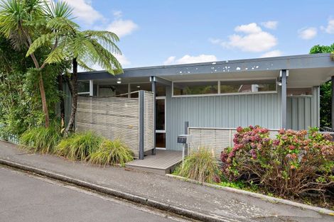 Photo of property in 3 Mamaku Grove, Khandallah, Wellington, 6035