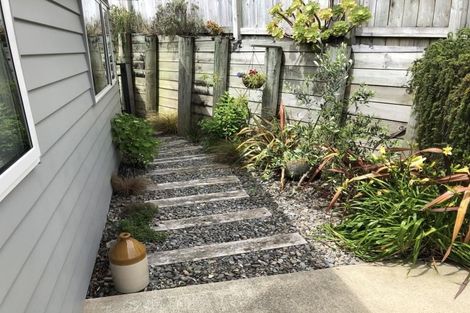 Photo of property in 26 Speldhurst Grove, Stokes Valley, Lower Hutt, 5019