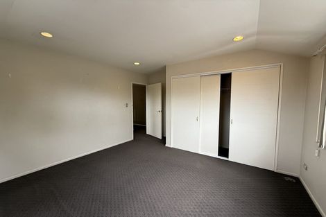 Photo of property in 18 Harrowglen Drive, Northcross, Auckland, 0632