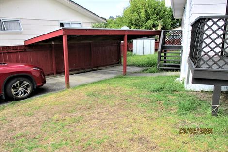 Photo of property in 2/2 Tacitus Place, Totara Vale, Auckland, 0629