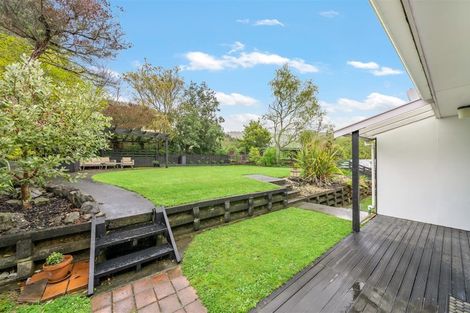Photo of property in 7 Oaklands Grove, Clouston Park, Upper Hutt, 5018