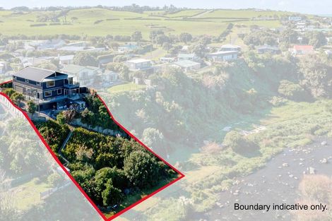 Photo of property in 48 Kawei Road, Ohawe, Hawera, 4671