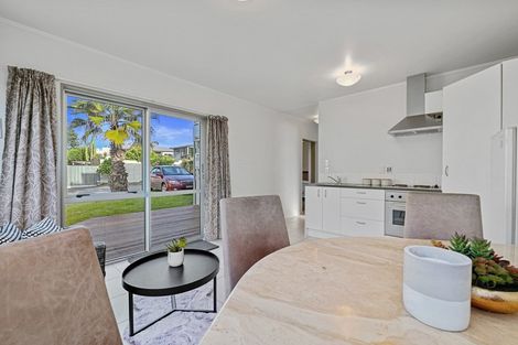 Photo of property in 43a Oceanbeach Road, Mount Maunganui, 3116