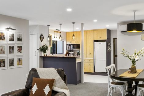 Photo of property in 77 Thirteenth Avenue, Tauranga South, Tauranga, 3112