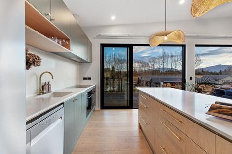 Photo of property in 5 Brodie Avenue, Arrowtown, 9302