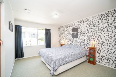 Photo of property in 9 Terry Crescent, Milson, Palmerston North, 4414