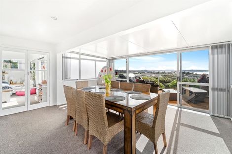 Photo of property in 69 Wade River Road, Stanmore Bay, Whangaparaoa, 0932