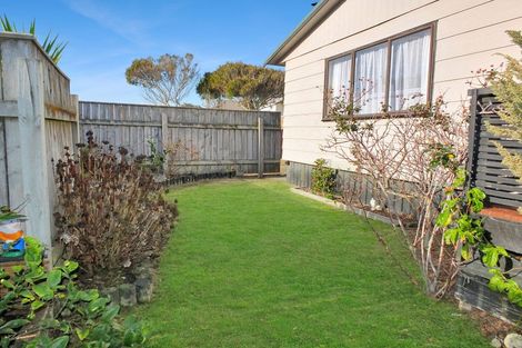 Photo of property in 16 Cousins Avenue East, Foxton Beach, Foxton, 4815